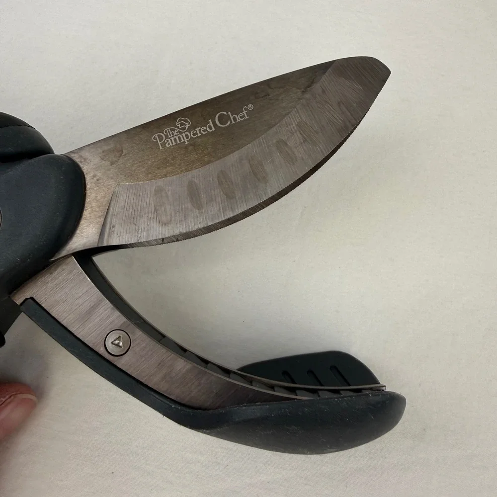 Pampered Chef Salad Chopper Black Titanium Coated Double Blade Shears 2582